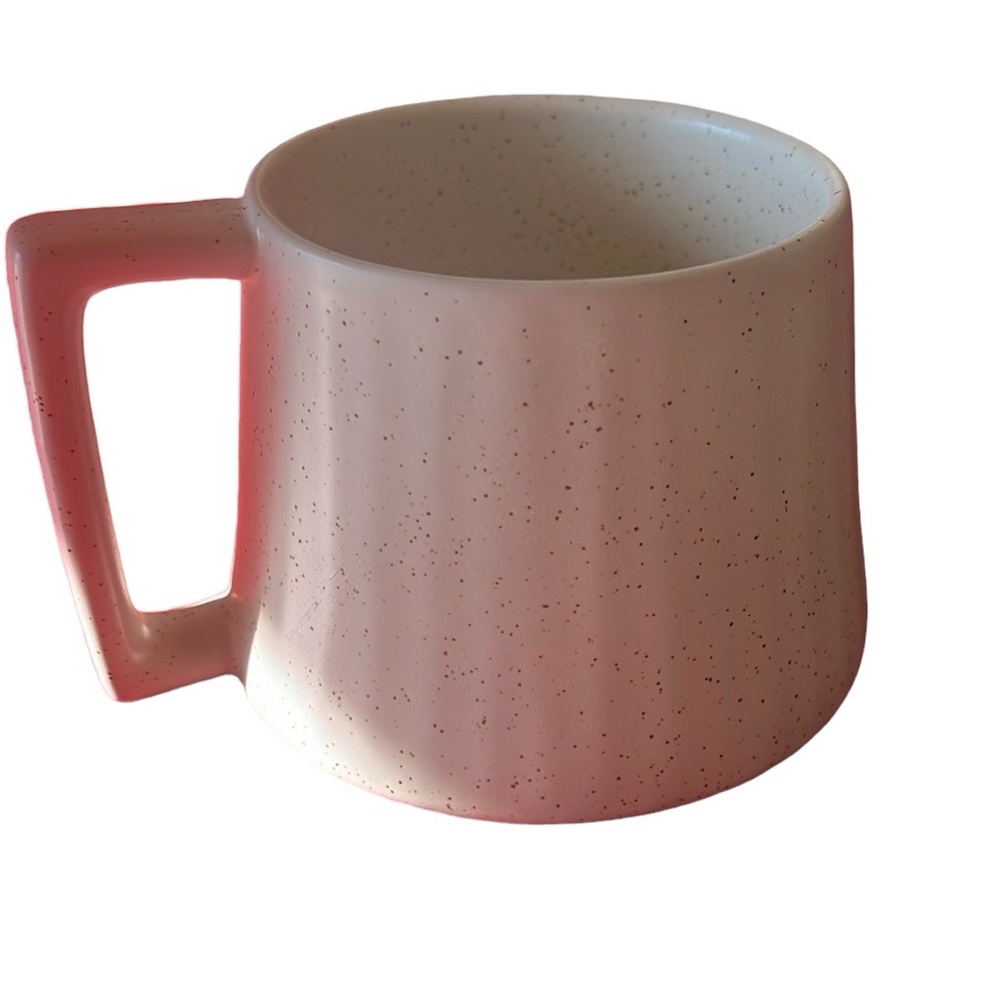 Harper Mug gently used. Excellent Condition.